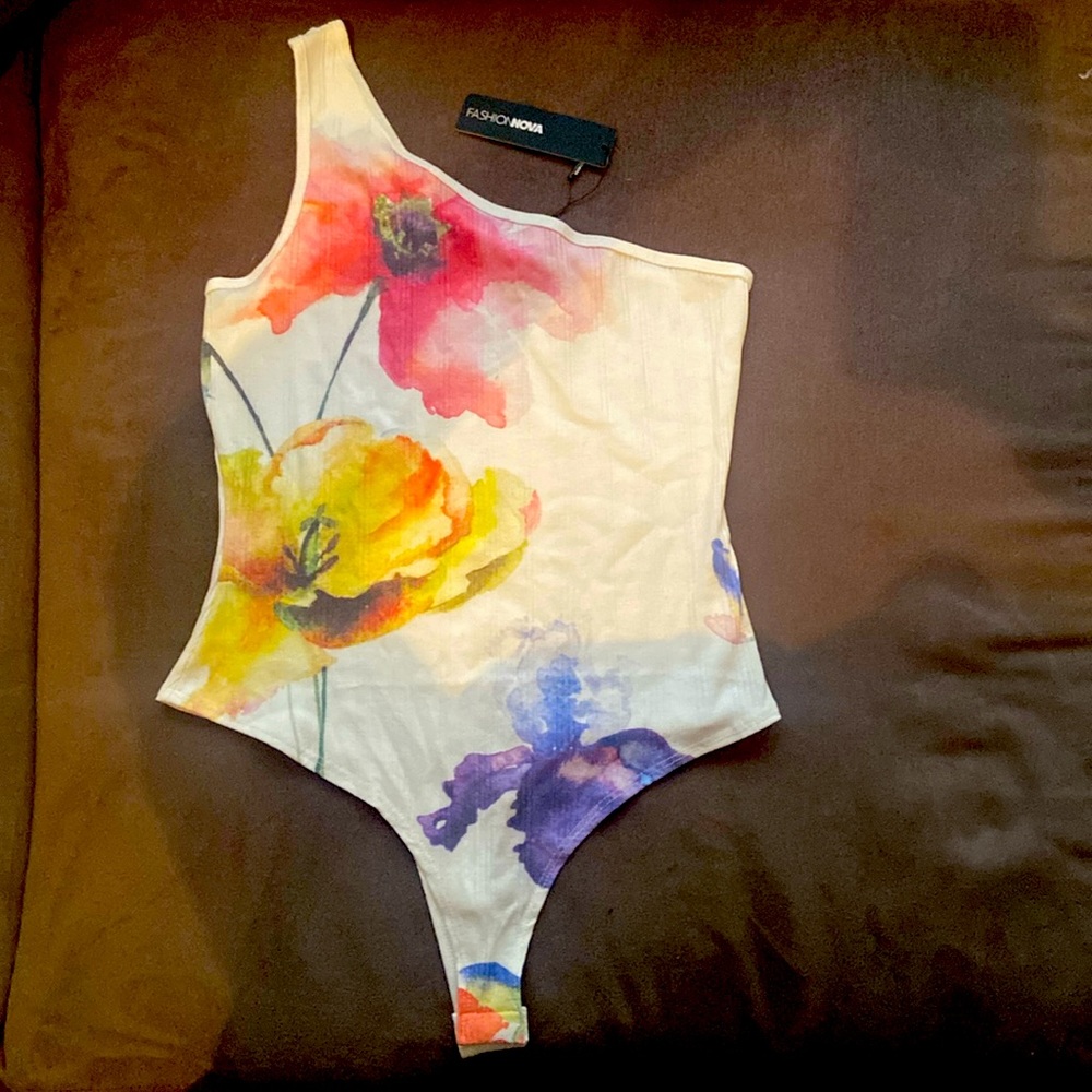 Fashion Nova one strap off the shoulder floral bodysuit